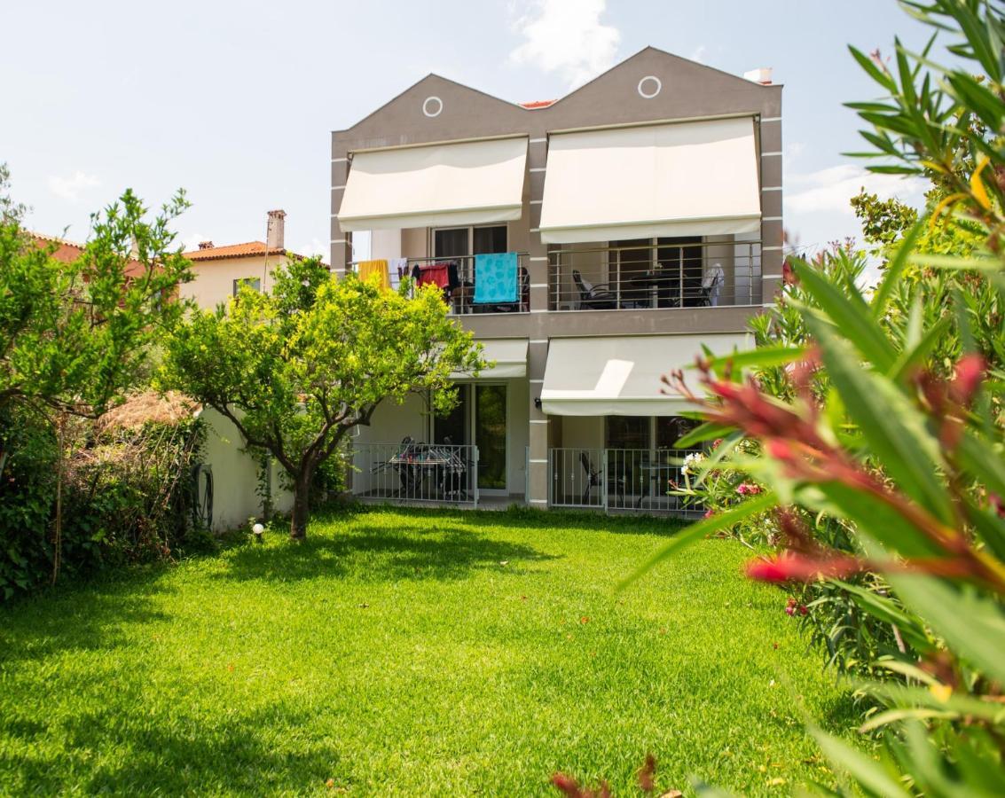 Апартаменты Anneta'S House Никити Экстерьер фото